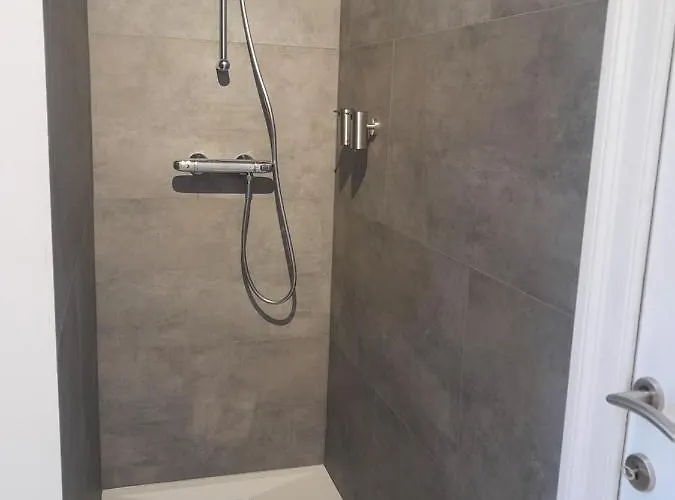 לינה וארוחת בוקר Airbnb 3*