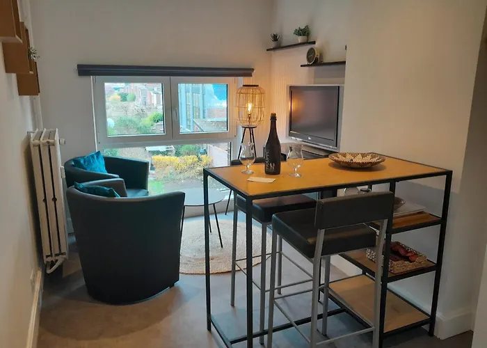 לינה וארוחת בוקר Airbnb