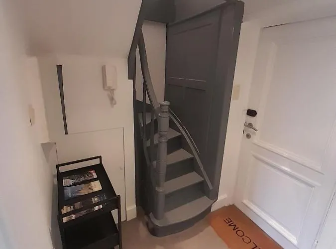 Airbnb לינה וארוחת בוקר